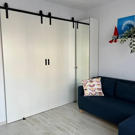 Cozy Near Ikea And S8 Apartment Warsaw